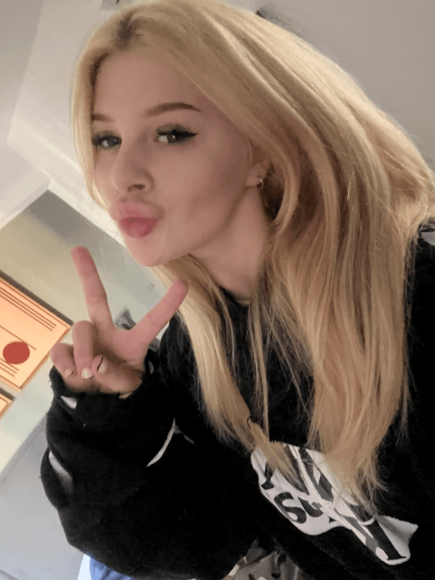 Khloe profile preview